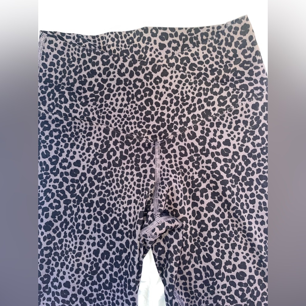 CROSS OVER LEGGINGS - Picture 2 of 2